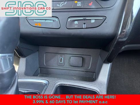 Used 2018 Ford Escape SE w/ SE Sport Appearance Package FWD image 19