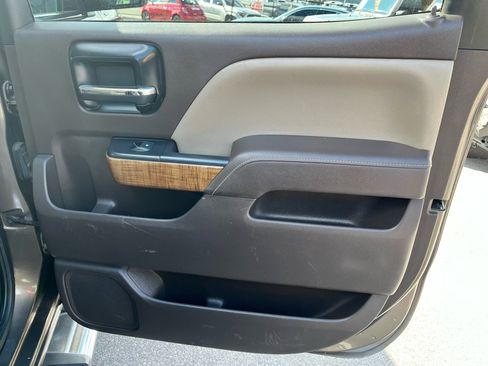 Used 2015 GMC Sierra 2500 SLT w/ Suspension Package, Off-Road image 17