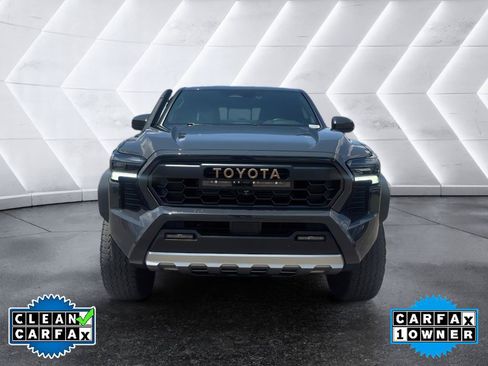 Used 2024 Toyota Tacoma 4x4 Double Cab Hybrid image 2