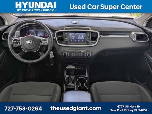 Used 2019 Kia Sorento L FWD image 18