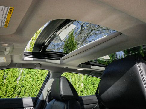 Used 2023 Nissan Maxima SL image 28