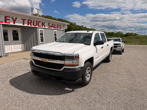Used 2017 Chevrolet Silverado 1500 W/T w/ WT Convenience Package AWD/4WD image 3
