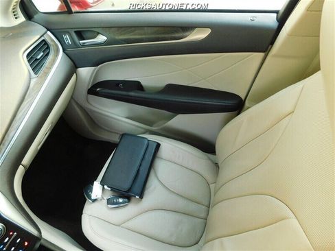 Used 2019 Lincoln MKC Reserve w/ MKC Climate Package image 17