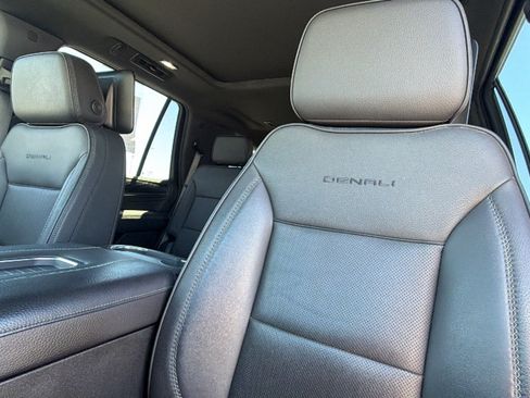 Used 2024 GMC Yukon Denali w/ Advanced Technology Package AWD/4WD image 11