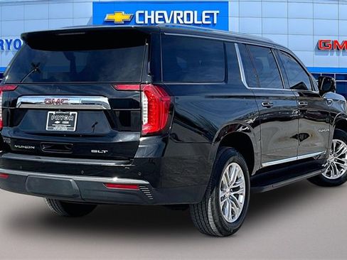 Used 2022 GMC Yukon XL SLT w/ SLT Premium Package image 5