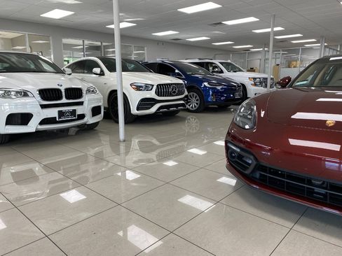 Used 2018 Mercedes-Benz GLC 300 4MATIC image 41