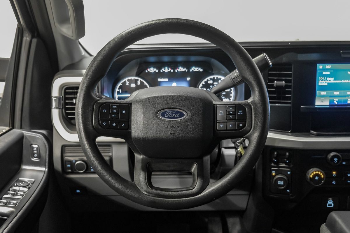 Used 2025 Ford F350 XL AWD/4WD image 14