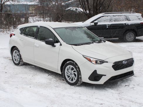 New 2025 Subaru Impreza 2.0i image 3