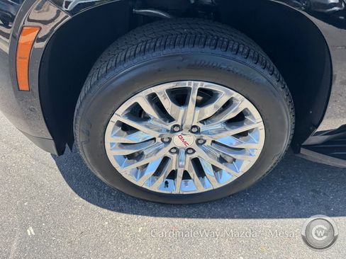 Used 2025 GMC Yukon XL Denali AWD/4WD image 10