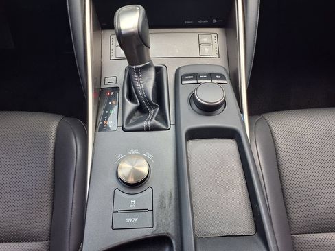 Used 2018 Lexus IS 300 w/ Premium Package RWD image 30
