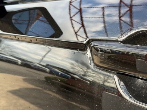 Certified 2025 Jeep Grand Cherokee L Limited w/ Black Appearance Package image 12