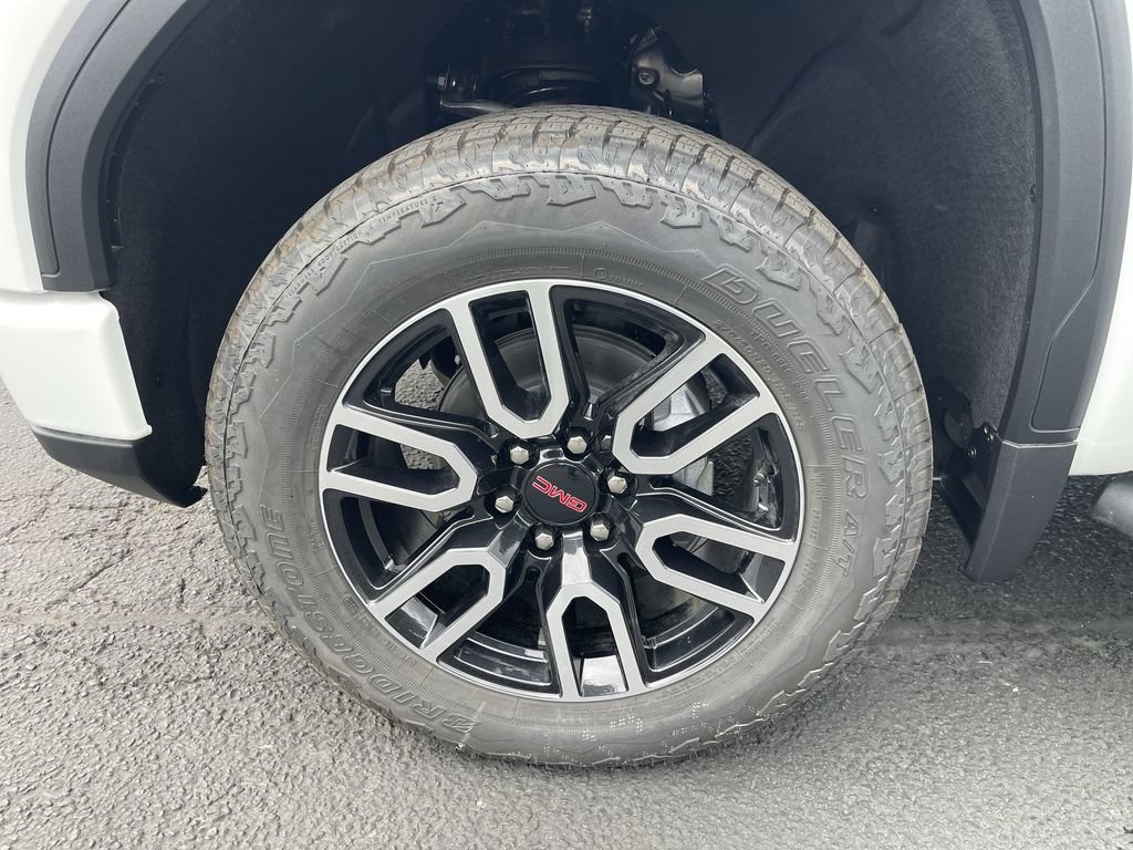 New 2026 GMC Sierra 1500 AT4 w/ AT4 Premium Package AWD/4WD image 34