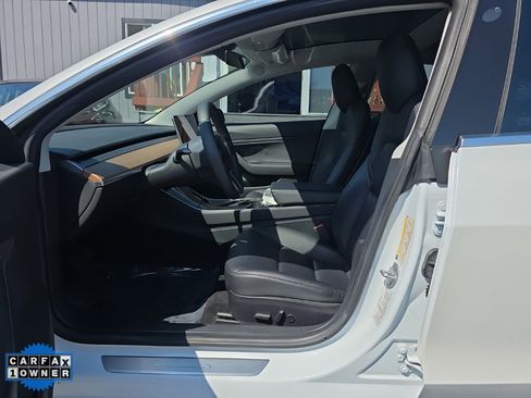 Used 2019 Tesla Model 3 Standard Range Plus image 13