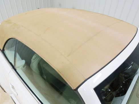 Used 2013 Volkswagen Beetle TDI FWD image 20