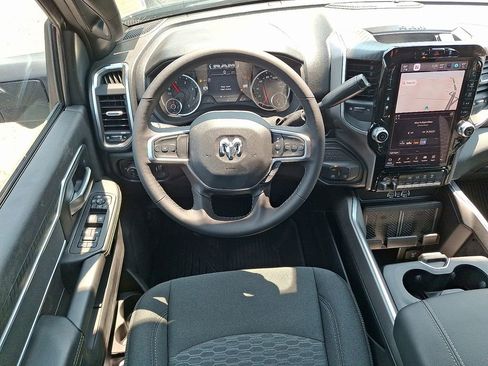 New 2025 RAM 2500 Big Horn AWD/4WD image 28