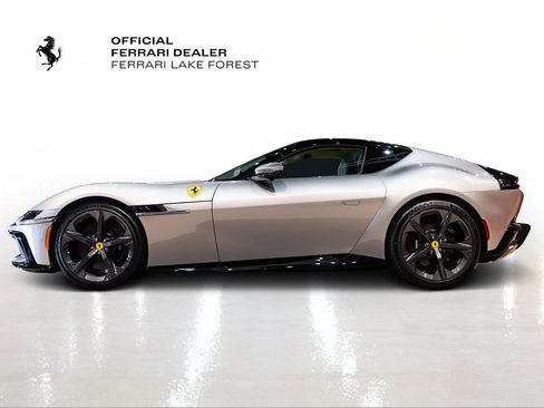 Used 2025 Ferrari 12Cilindri image 3