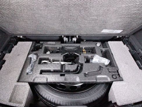 Certified 2025 Volvo XC90 B6 Plus w/ Protection Package Premier image 35