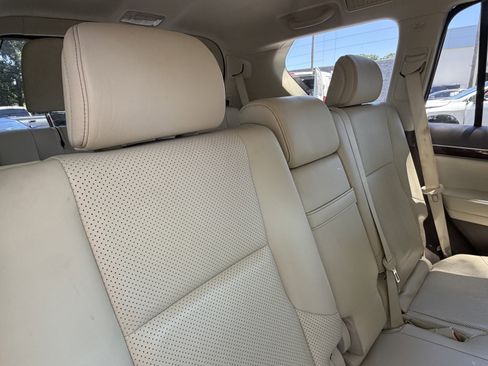 Used 2011 Lexus GX 460 w/ Comfort Plus Pkg AWD/4WD image 40