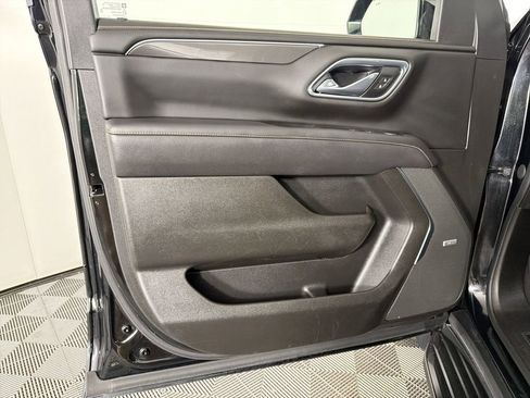 Used 2021 GMC Yukon XL AT4 w/ Rear Media and Nav Package image 8