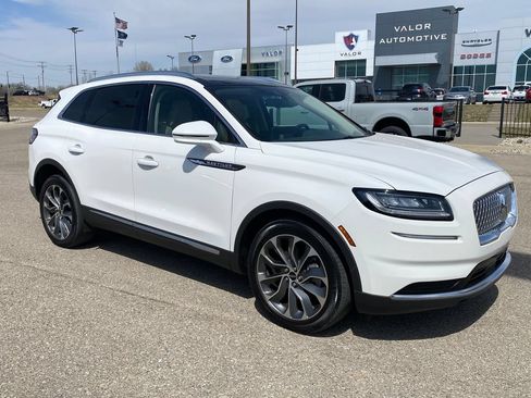 Used 2022 Lincoln Nautilus Reserve AWD/4WD image 8