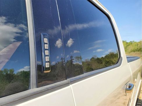 Used 2018 Ford F150 Platinum w/ Equipment Group 701A Luxury AWD/4WD image 22