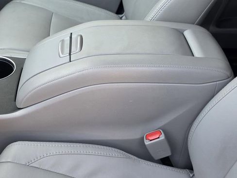 Used 2019 Toyota Highlander Plus image 8