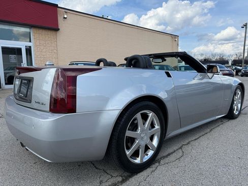 Used 2004 Cadillac XLR image 3