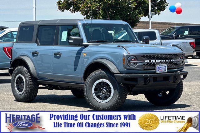 New 2024 Ford Bronco Badlands AWD/4WD image 2