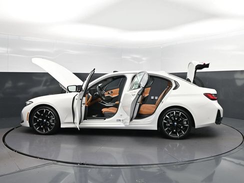 New 2026 BMW 330i Sedan w/ M Sport Package RWD image 46
