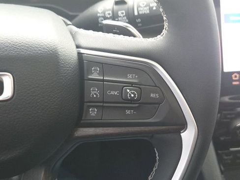 Used 2023 Jeep Grand Cherokee L Limited w/ Luxury Tech Group II image 43