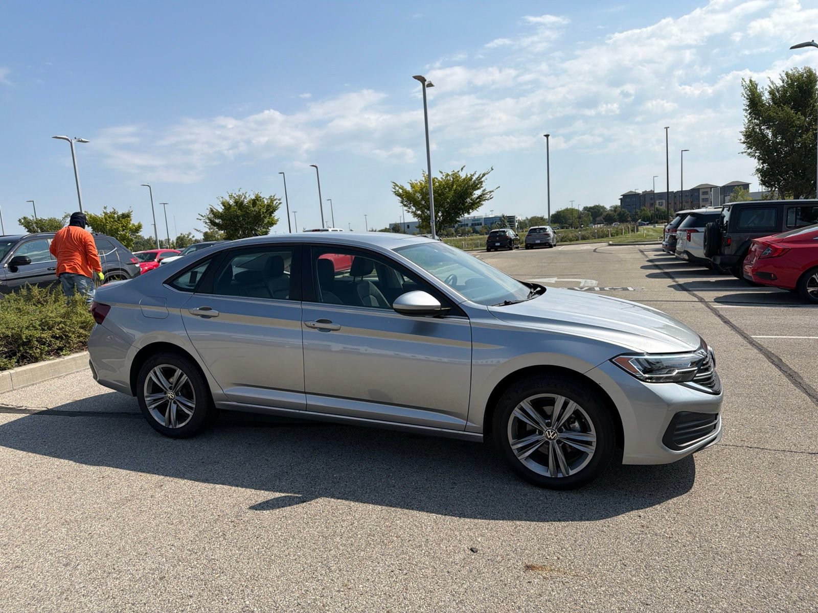 Certified 2023 Volkswagen Jetta SE FWD image 1