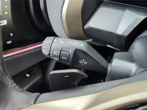 Used 2025 BMW X3 xDrive30i w/ Premium Package image 40