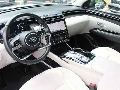 Used 2024 Hyundai Tucson Limited image 16
