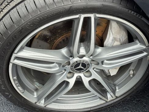 Used 2018 Mercedes-Benz E 400 4MATIC Sedan image 13