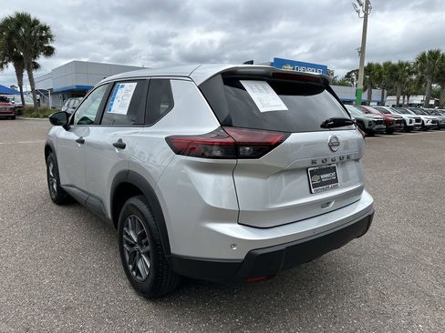 Used 2024 Nissan Rogue S FWD image 14