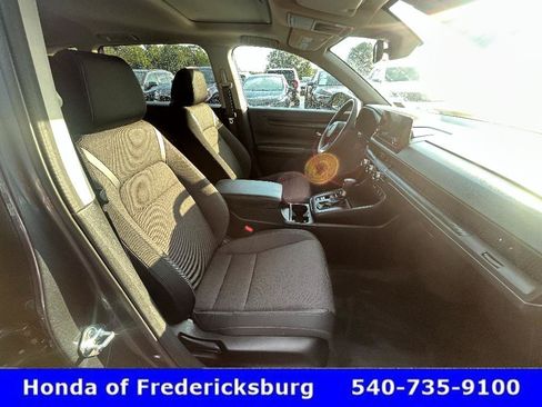 Certified 2025 Honda CR-V EX image 30