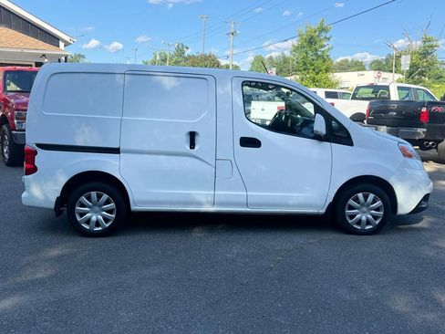 Used 2017 Nissan NV200 SV FWD image 9