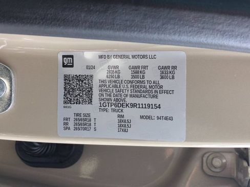 Used 2024 GMC Canyon AT4 w/ LPO, Skid Plate Package AWD/4WD image 35