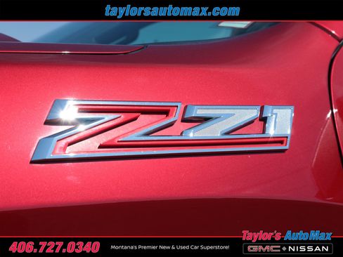 Used 2021 Chevrolet Silverado 1500 LT w/ Z71 Off-Road Package AWD/4WD image 32