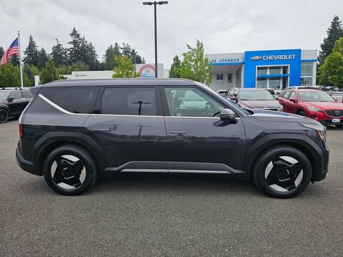 Certified 2024 Kia EV9 Wind AWD/4WD image 4