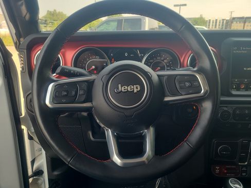 Used 2022 Jeep Wrangler Unlimited Rubicon w/ LED Lighting Group AWD/4WD image 9