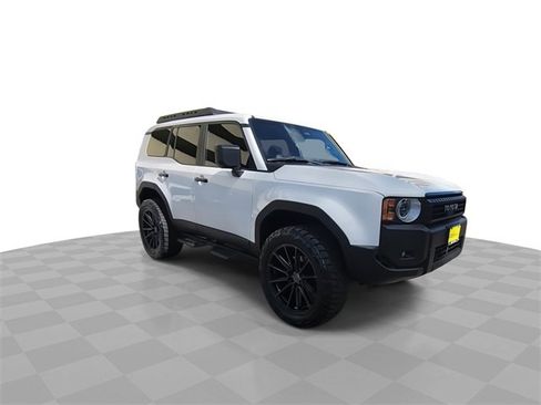 Used 2025 Toyota Land Cruiser image 2