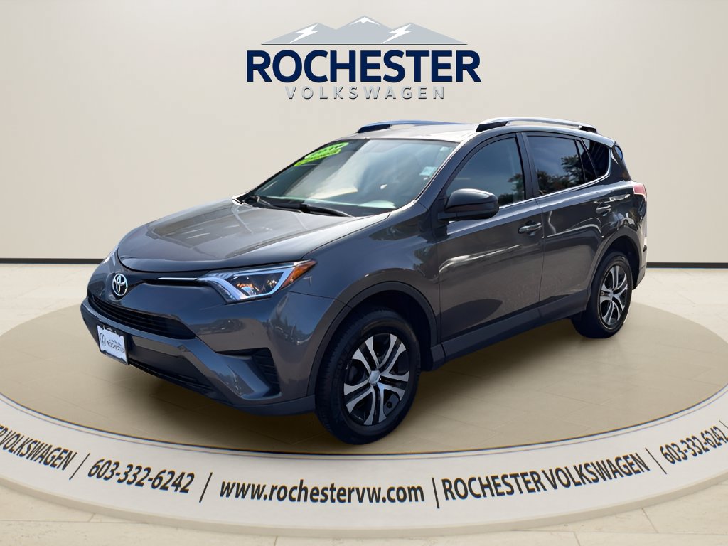 Used 2016 Toyota RAV4 LE AWD/4WD image 2