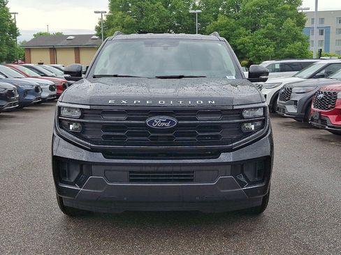 New 2026 Ford Expedition Active AWD/4WD image 2
