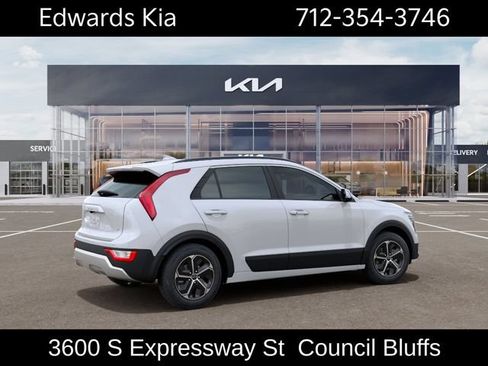 New 2026 Kia Niro EX FWD image 7