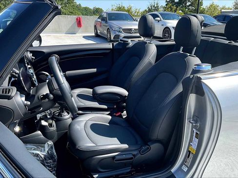 Used 2023 MINI Cooper Cooper image 13