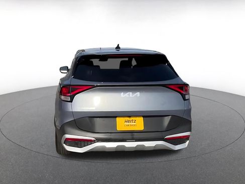 Used 2025 Kia Sportage LX image 17