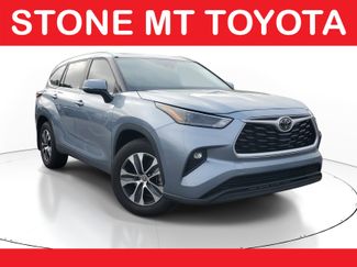 Used 2024 Toyota Highlander XLE video 1