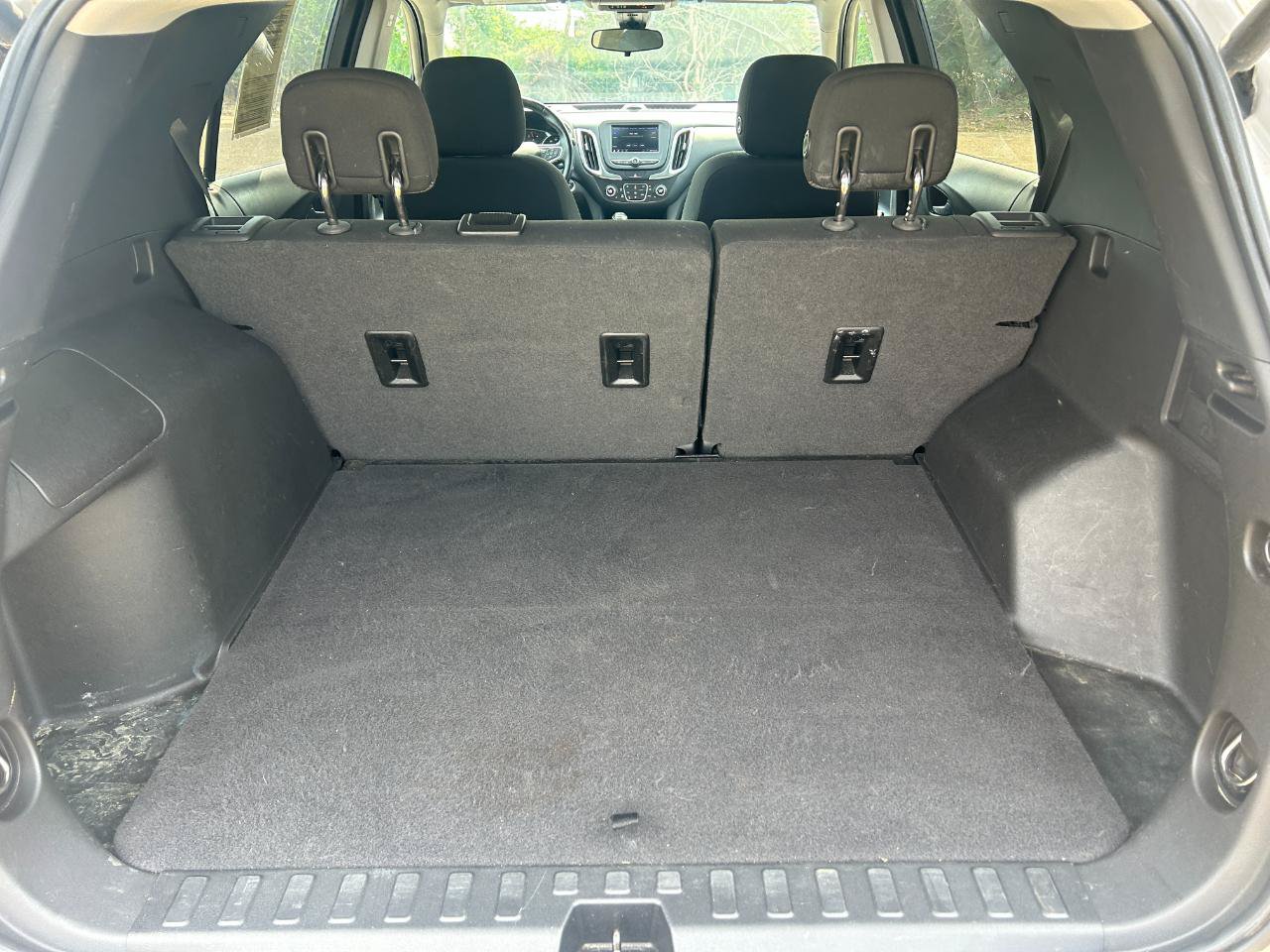 Used 2020 Chevrolet Equinox LT w/ Driver Convenience Package FWD image 9