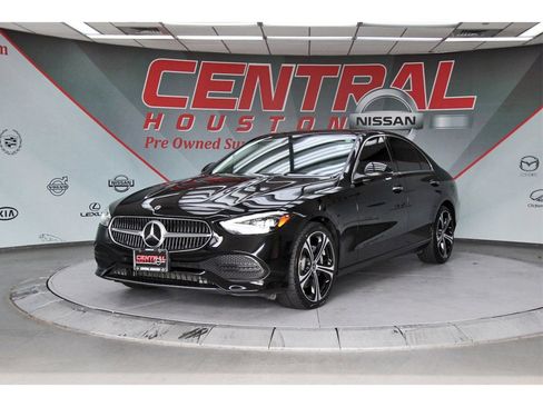 Used 2023 Mercedes-Benz C 300 Sedan image 2